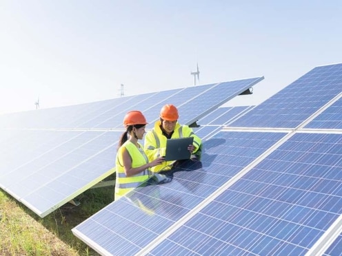 Zukunftsweisende Stromnetze durch IT: Wie wir mit modernen Technologien die Energiewende voranbringen
