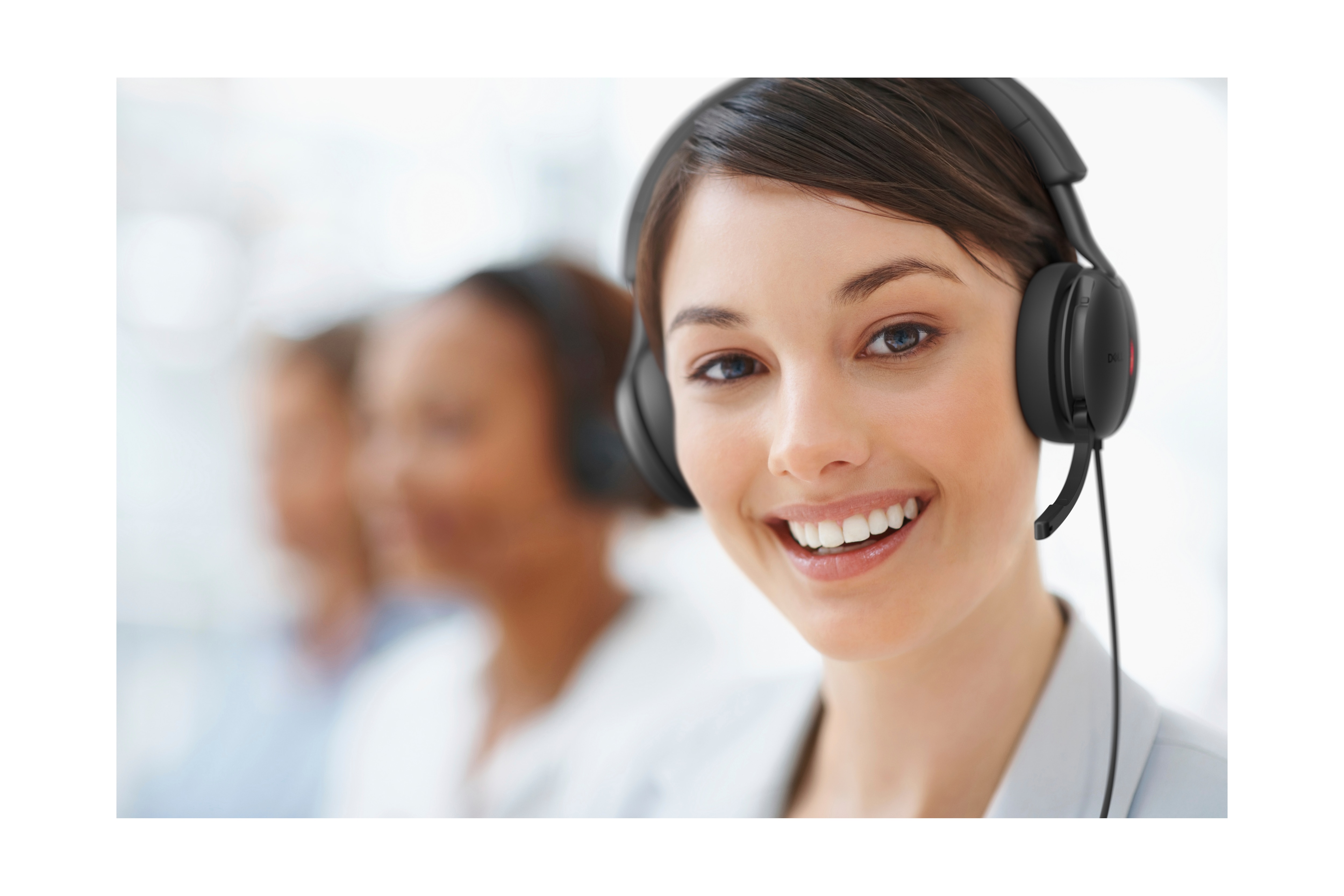 Woman using a Dell Pro wired ANC headset WH5024, codename Winflo.