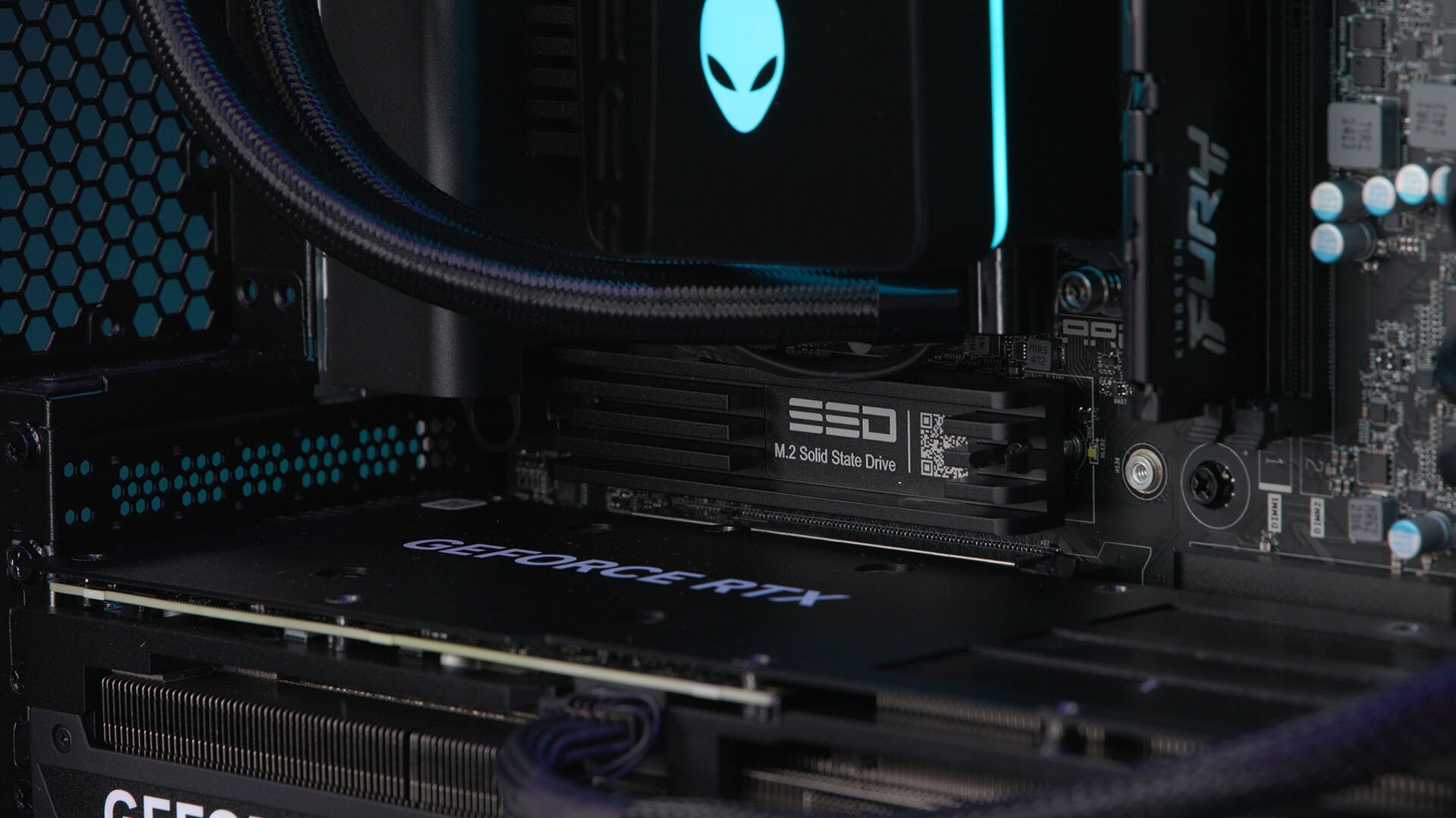  Installing an SSD 