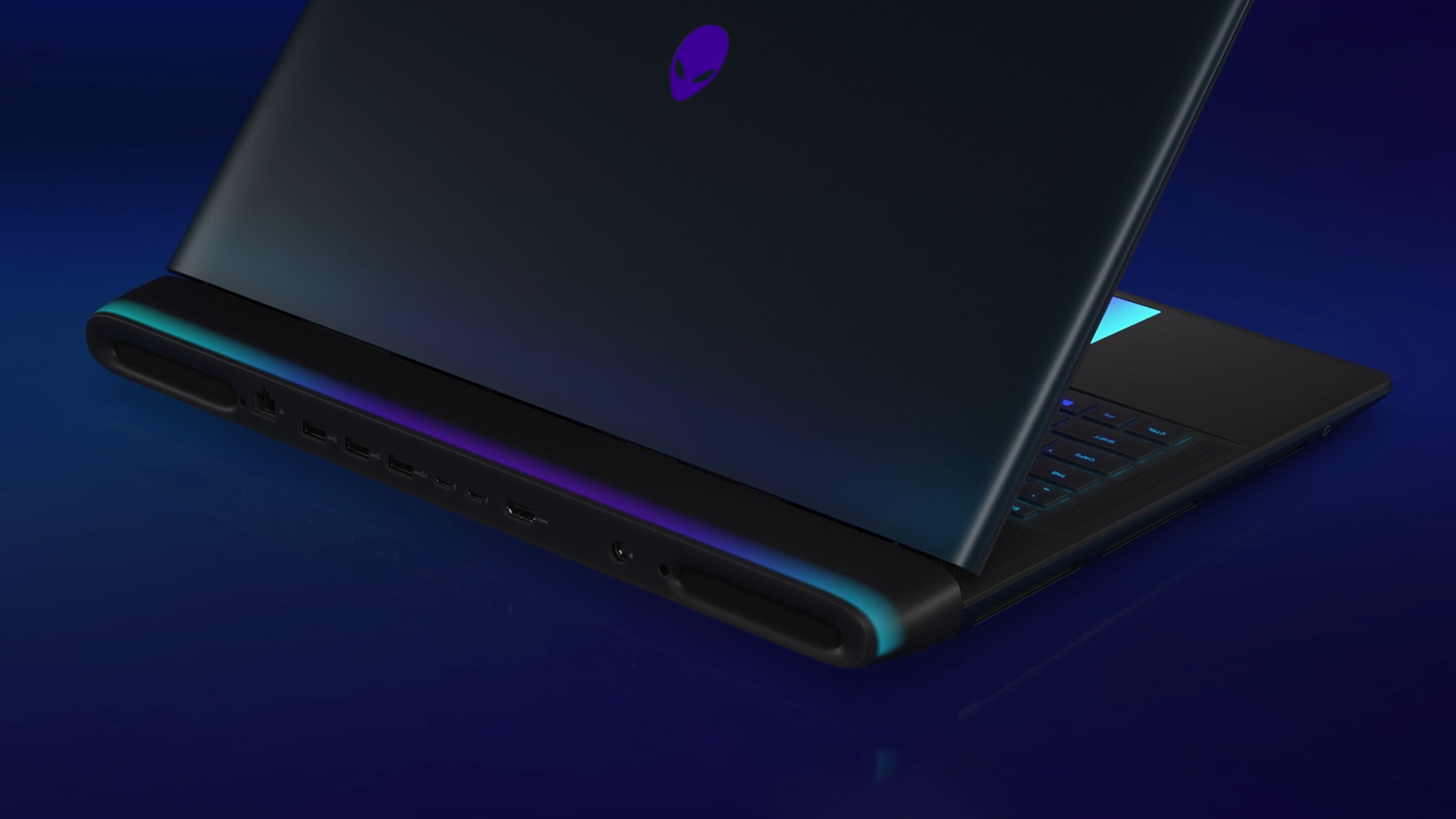 Alienware Area-51 18 AA18250 PDP 影像