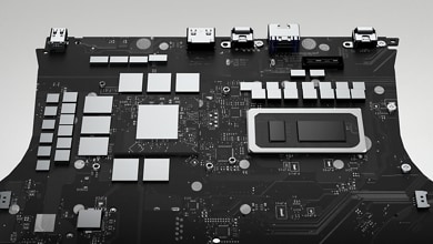 Image des détails des caractéristiques et des technologies à l’intérieur de l’ordinateur portable de jeu Alienware x17 R2.