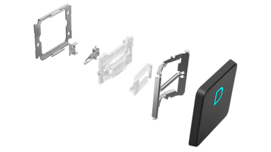 Image d’une touche de clavier démontée Alienware montrant les matériaux utilisés sur le produit. La lettre « D » est inscrite sur la touche.