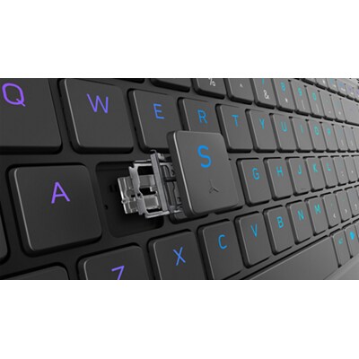 Imagen de un teclado para laptop para juegos Dell Alienware M15 R7.