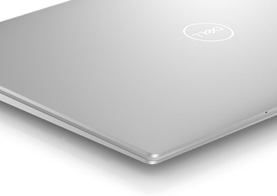 Imagem de um Dell XPS 13 9320 fechado com o logótipo da Dell visível.