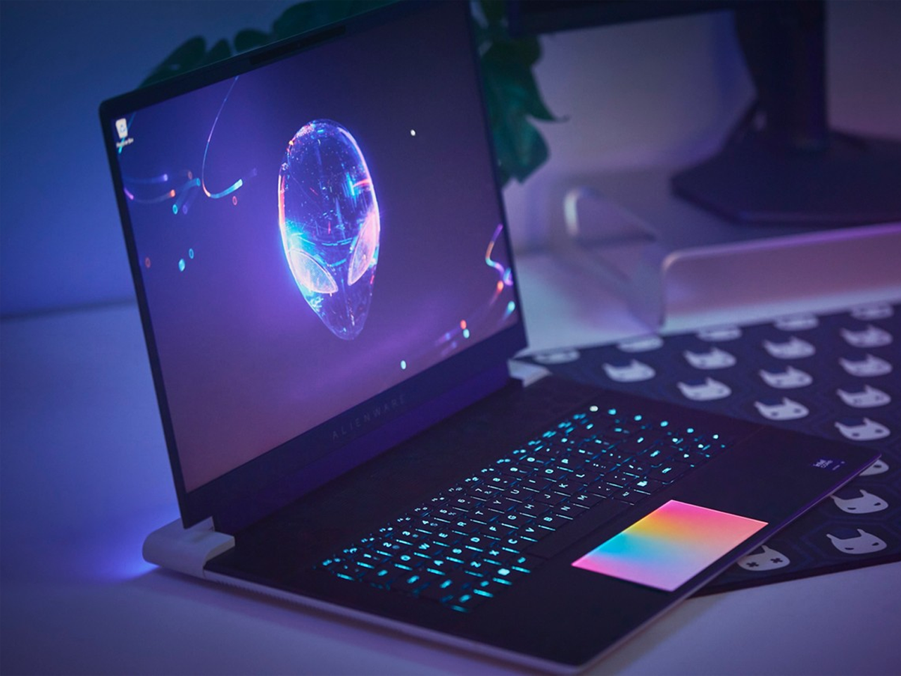 Alienware x16 R2