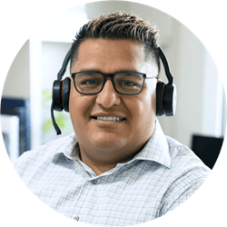 SB Tech Advisor Portrait with headset 