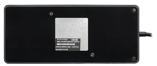 Dellドッキング ステーションの底面パネルに貼付されているサービス タグ ラベルの例