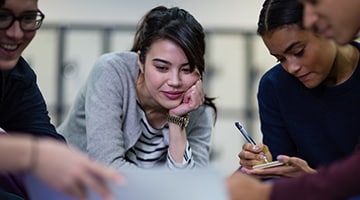 26055-lifestyle-students-studying-together-360x200.png