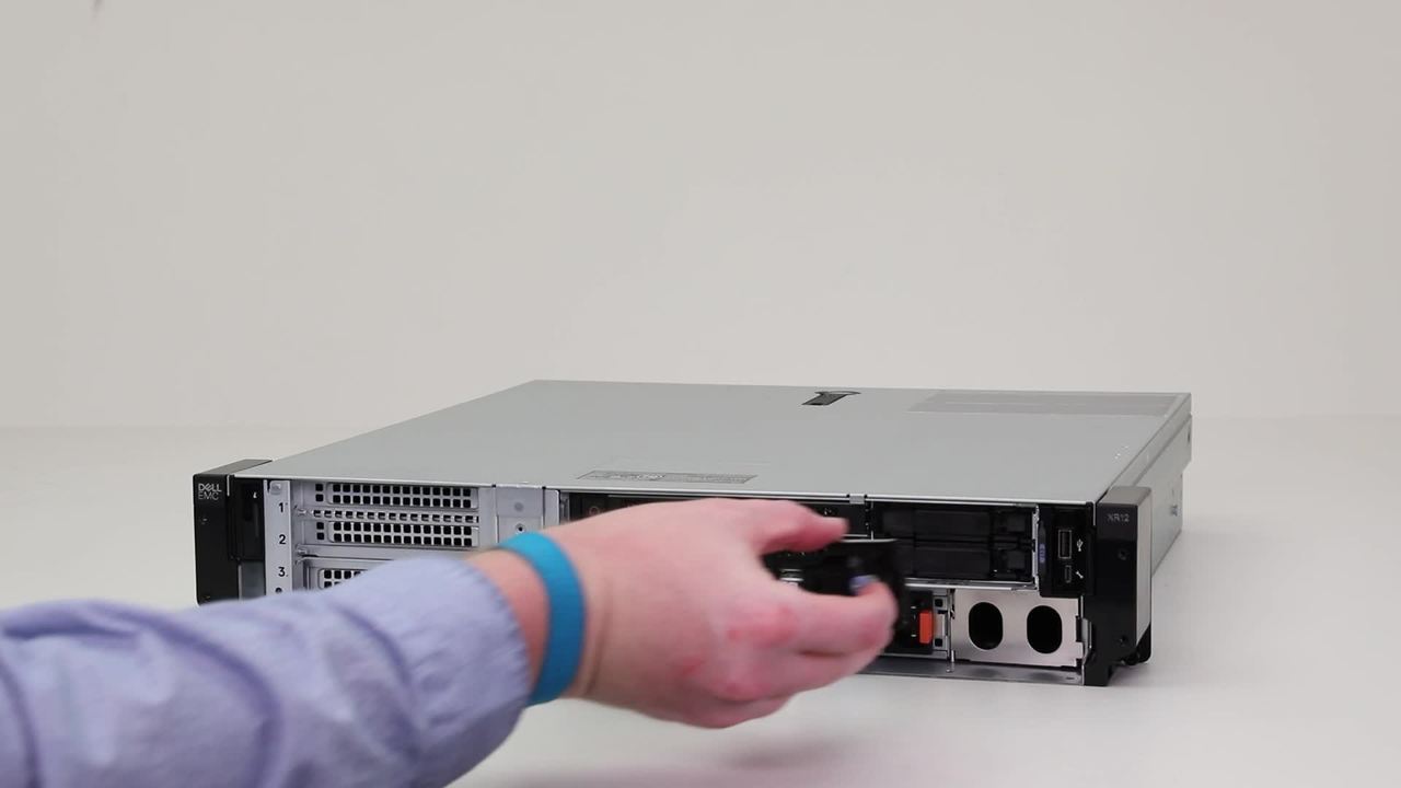 Comment remplacer le capot du disque dur renforcé sur le système PowerEdge XR12