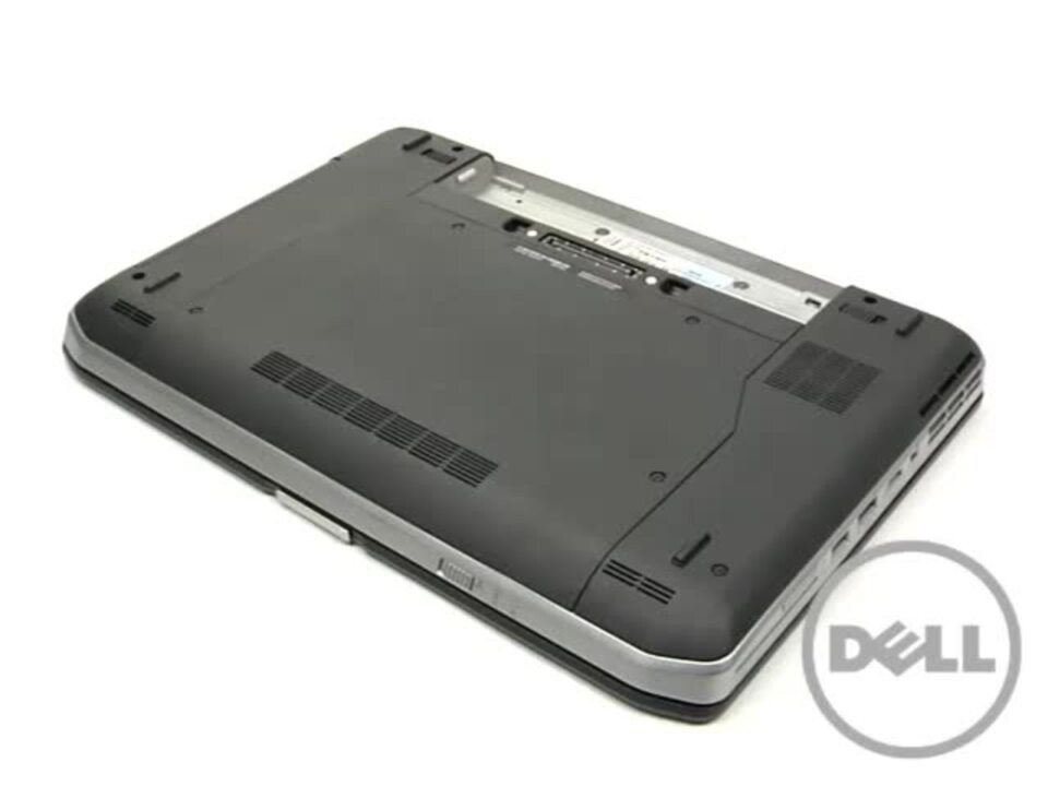 Latitude E5420: Ausbau der unteren Abdeckung