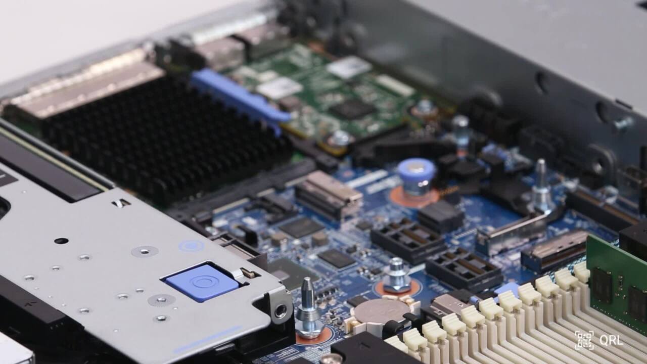 Sposób wymiany risera 4P w serwerze PowerEdge R6625