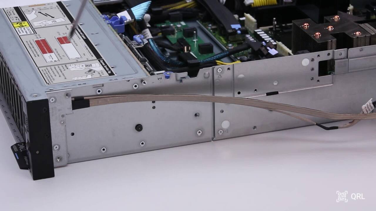 How to Replace Right Control Panel for PowerEdge HS5620