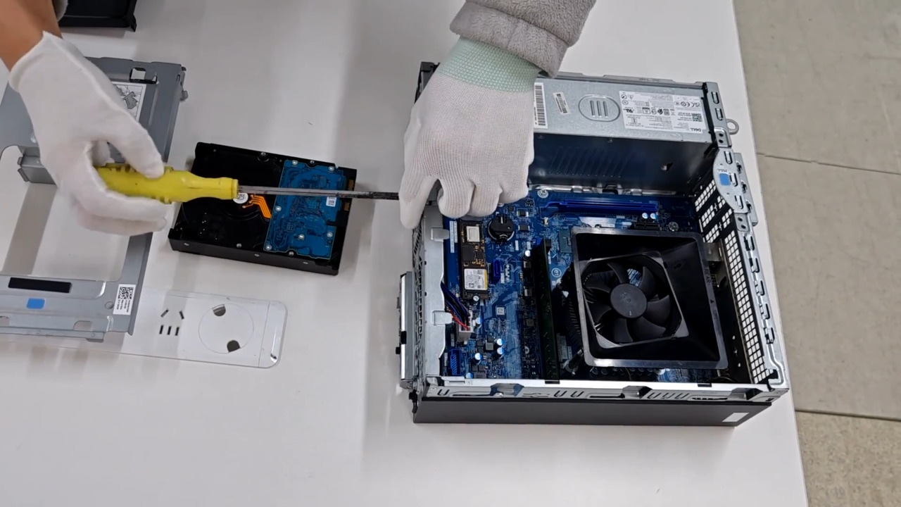 How to Assemble SATA HDD & Power Cable in Dell Slim Desktop ECS1250