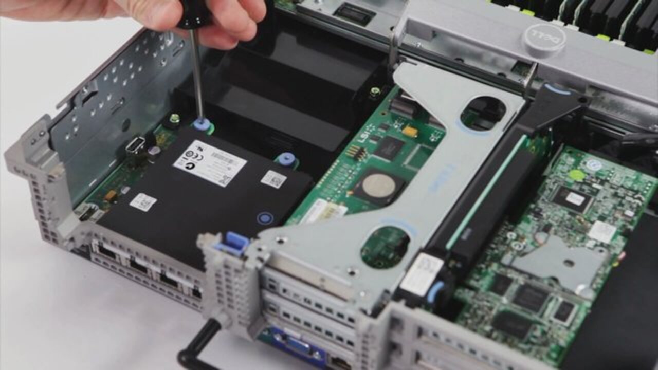 How to Remove the Network Daughter Card on PowerEdge R820