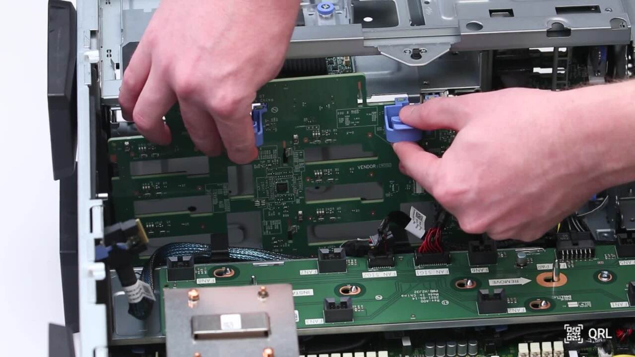 How to Replace 3.5" HDD Backplane for PowerEdge T560