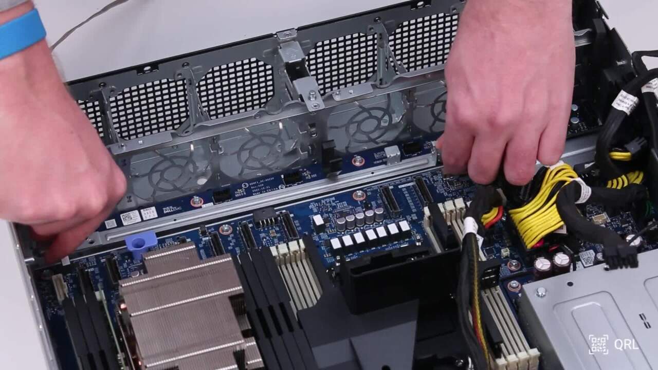 How to Replace Fan Board for PowerEdge XR7620