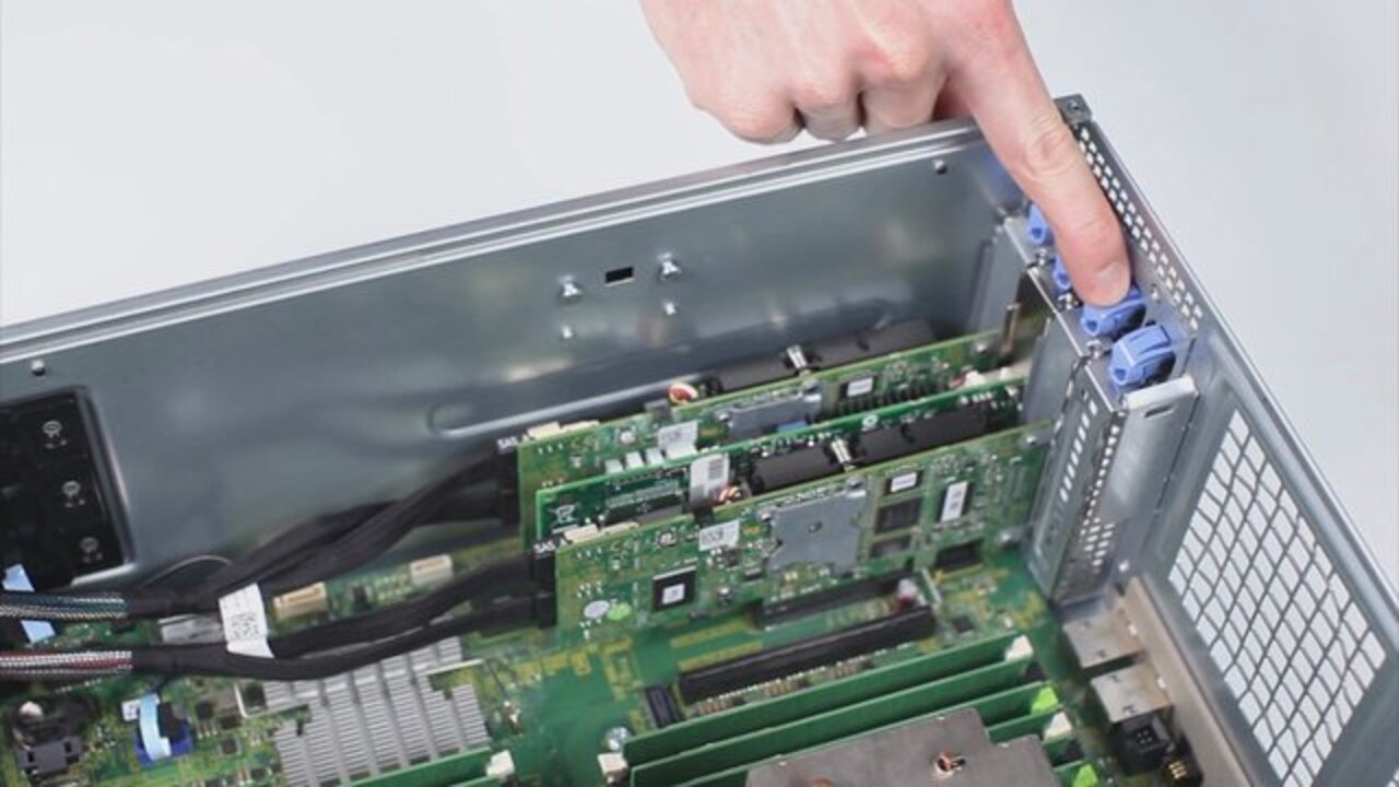 Entfernen der Hauptplatine aus dem PowerEdge T620