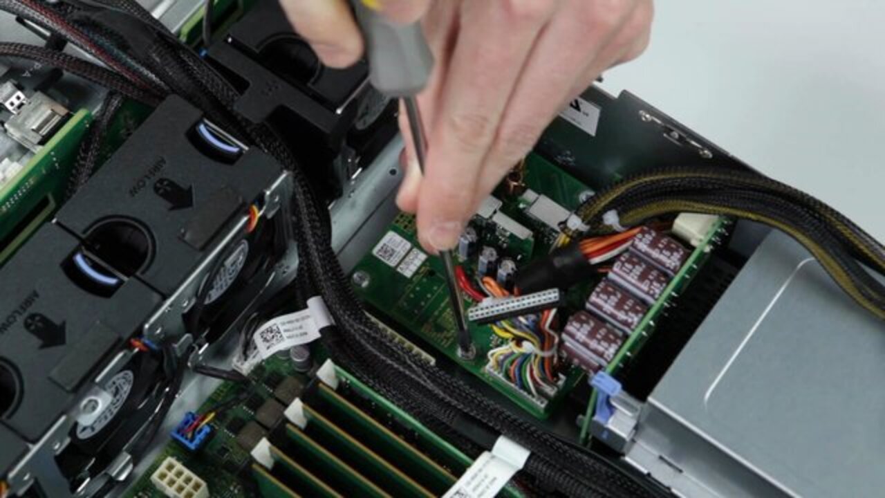 How to Replace the Power Distribution Board on PowerEdge R520