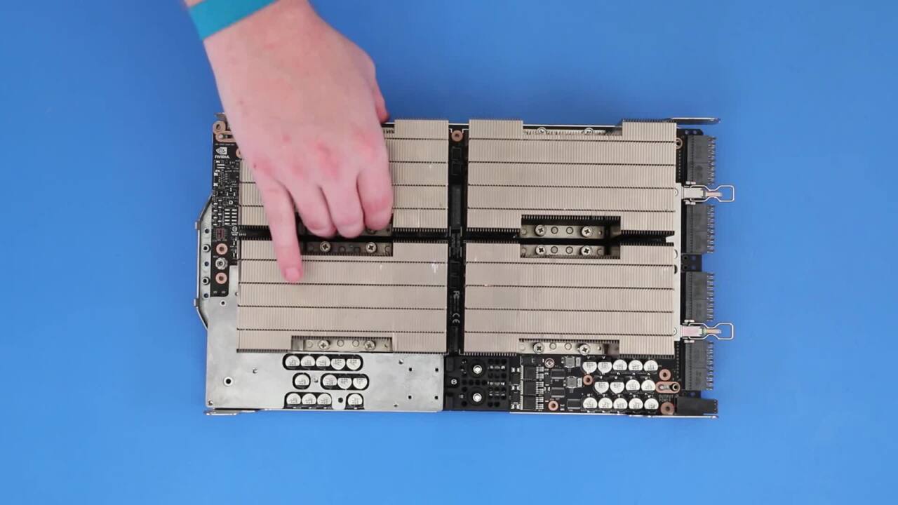 Come sostituire il dissipatore di calore GPU su PowerEdge XE8545